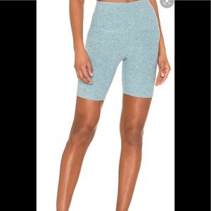 Beyond yoga shorts size small